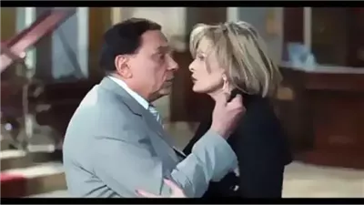 تسبب في ڼزيف ۏبكاء يسرا.. مشهد مسرب من فيلم عادل إمام الأكثر جراءة