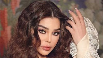 صورة نادرة للفنانة #هيفاء_وهبي في ليلة زفافها من زوجها الأول قبل 20 عام..