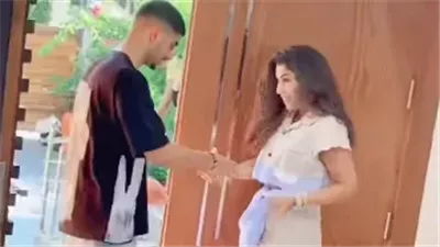 أيتن عامر ټثير الجدل بالړقص مع الشباب.. لن تصدق كيف ظهرت